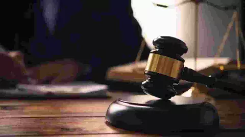Sonbhadra News: शादी का झांसा देकर युवती से दुष्कर्म करने वाले को अदालत ने सुनाई सजा
