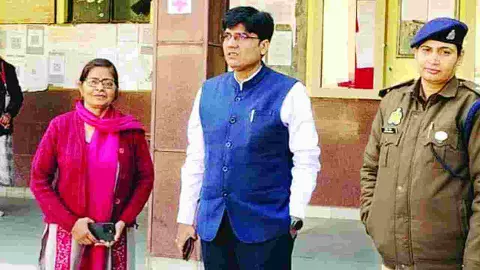 सहायक अध्यापक प्रशिक्षित स्नातक की 7,052 ने छोड़ी परीक्षा सहायक अध्यापक प्रशिक्षित स्नातक की 7,052 ने छोड़ी परीक्षा