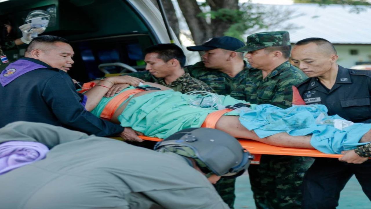 एशिया में छिड़ी एक और जंग! थाईलैंड-कंबोडिया में बढ़ा तनाव, आसमान से बरसे बम; ट्रंप डिप्लोमेसी फिर फेल | News Track in Hindi