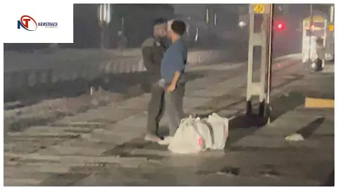 Hardoi News : हरदोई स्टेशन पर अवैध वेंडिंग पर सख्ती के बावजूद धंधा जारी, रन-थ्रू ट्रेन भी रोकी गई Hardoi News : हरदोई स्टेशन पर अवैध वेंडिंग पर सख्ती के बावजूद धंधा जारी, रन-थ्रू ट्रेन भी रोकी गई