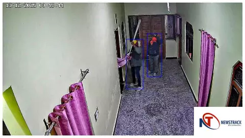 महराजगंज: नवनिर्मित मकान में चोरी, कटीले तार काटकर घुसे चोर, CCTV में कैद वारदात महराजगंज: नवनिर्मित मकान में चोरी, कटीले तार काटकर घुसे चोर, CCTV में कैद वारदात