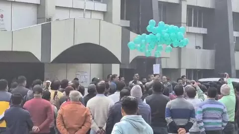 Chandauli News: ऊर्जा बचाओ, भविष्य सुरक्षित बनाओ: डीडीयू मंडल में रेल कर्मियों ने लिया बड़ा संकल्प