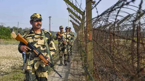 क्रिसमस और नए साल पर आतंकी साया! पाकिस्तान-बंग्लादेश सीमा पर सुरक्षा बलों को किया गया अलर्ट