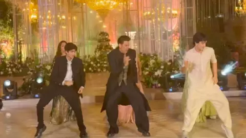 Hrithik Roshan Son Dance Video Hrithik Roshan Son Dance Video