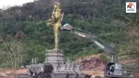 हे प्रभु...! JCB से तोड़ी गई भगवान विष्णु की भव्य प्रतिमा, भारत हुआ आगबबूला, लगाई तगड़ी क्लास हे प्रभु...! JCB से तोड़ी गई भगवान विष्णु की भव्य प्रतिमा, भारत हुआ आगबबूला, लगाई तगड़ी क्लास