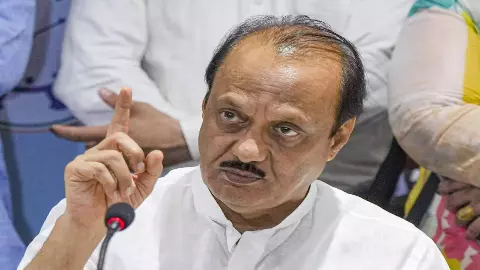 अचानक कहां गायब हुए अजित पवार? सुरक्षा प्रोटोकॉल तोड़ अकेले कहां गए, महाराष्ट्र में बड़े तूफ़ान की आहट