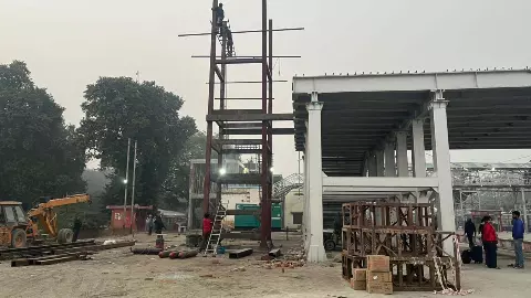 Unfinished claims in Amrit Bharat Yojana, commuters troubled at Hardoi railway station, nadard to escalator Unfinished claims in Amrit Bharat Yojana, commuters troubled at Hardoi railway station, nadard to escalator
