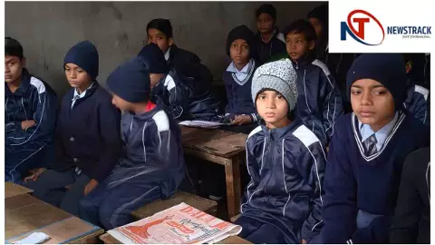Shamli News : शामली में डीएम आदेश की अवहेलना, शीत लहर में बच्चों को स्कूल बुलाया गया