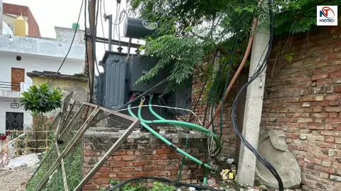 गजब! लखनऊ में चोरों ने पूरा ट्रांसफार्मर ही चीर डाला; तांबा गायब, 10 हजार घरों में फैला अंधेरा