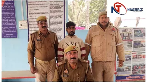 Chandauli News :  बलुआ पुलिस ने अवैध तमंचे के साथ युवक को दबोचा, हथियार का मामला