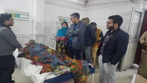 DM-CDO inspects rain settlements in Sravasti
