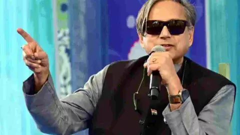 खेल का राजनीतिकरण क्यों? शशि थरूर ने बीसीसीआई को लिया आड़े हाथों, जानें पूरा विवाद खेल का राजनीतिकरण क्यों? शशि थरूर ने बीसीसीआई को लिया आड़े हाथों, जानें पूरा विवाद