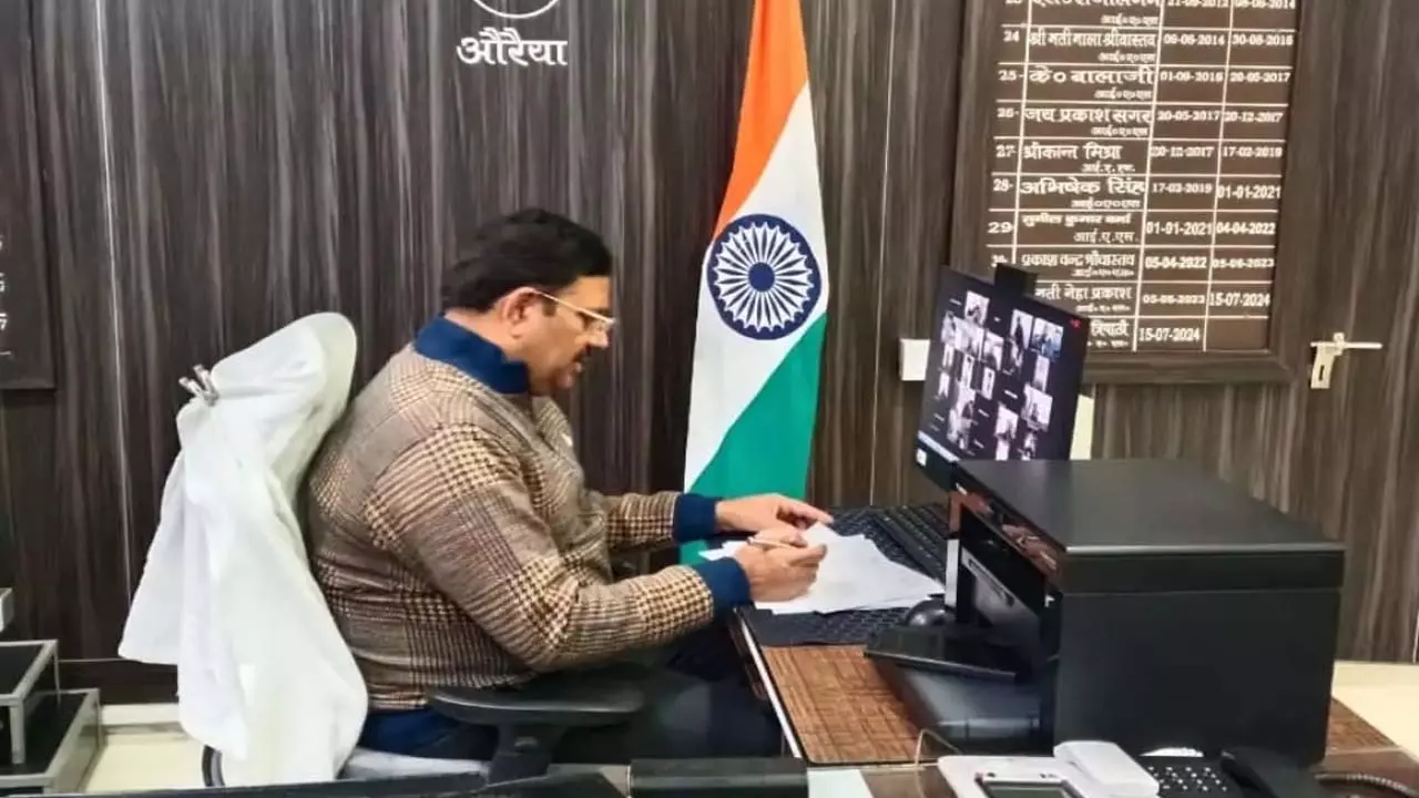 Strict DM on development and grievance redressal in Auraiya, warning official Strict DM on development and grievance redressal in Auraiya, warning official