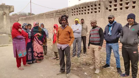 Hathras News: हसायन के अंडोली गांव में साधु की नृशंस हत्या, घर में मिला रक्तरंजित शव