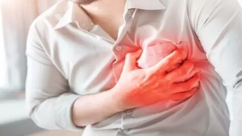 Private doctor dies of heart attack while picking goods at grocery shop in Saharanpur