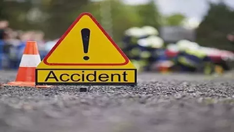 Hathras News: ट्रक और बाइक की आमने-सामने भिड़ंत, दो शिक्षकों की मौत