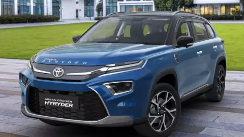 1200 KM रेंज, दमदार माइलेज और सेफ्टी: Toyota Hyryder क्यों बन रही है मिडिल क्लास की फेवरेट SUV