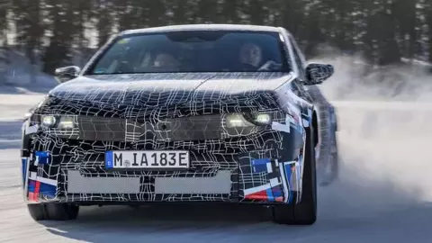 ना इंजन, ना गियर… फिर भी स्पोर्ट्स कार? BMW की पहली इलेक्ट्रिक M कार पर क्यों टिकी हैं सबकी नजरें