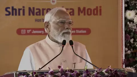 देश को मिली पहली वंदे भारत स्लीपर ट्रेन की सौगात, पीएम मोदी ने दिखाई हरी झंडी देश को मिली पहली वंदे भारत स्लीपर ट्रेन की सौगात, पीएम मोदी ने दिखाई हरी झंडी