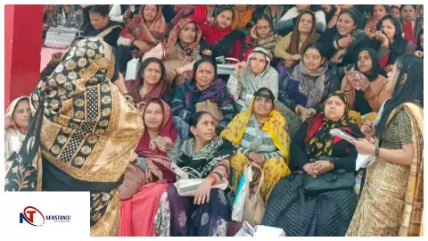 Auraiya News : औरैया में आशा कार्यकर्ताओं का जोरदार प्रदर्शन, मांगें न माने जाने पर सरकार के खिलाफ