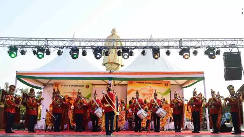 जनेश्वर मिश्र पार्क में वंदे मातरम् के 150 वर्ष पूरे होने पर भव्य आर्मी बैंड परफॉर्मेंस