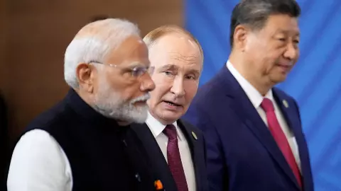 ...तो ऐसे खत्म होगी अमेरिका की बादशाहत? रूस के इस सीक्रेट प्लान ने वाशिंगटन में मचा दी खलबली! ...तो ऐसे खत्म होगी अमेरिका की बादशाहत? रूस के इस सीक्रेट प्लान ने वाशिंगटन में मचा दी खलबली!