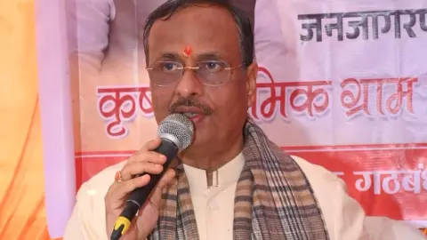 Lucknow: मनरेगा भ्रष्टाचार का अड्डा थी कांग्रेस सरकार की योजना: डॉ. दिनेश शर्मा Lucknow: मनरेगा भ्रष्टाचार का अड्डा थी कांग्रेस सरकार की योजना: डॉ. दिनेश शर्मा