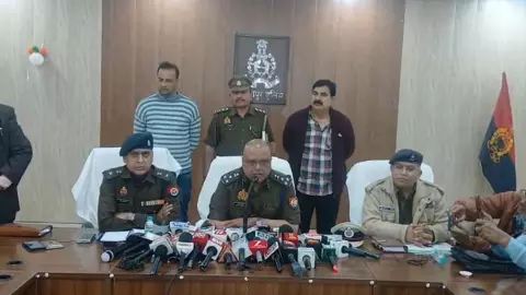 Mirzapur News: धर्मांतरण केस: इनामिया इमरान दिल्ली एयरपोर्ट से गिरफ्तार, दुबई भगाने की फिराक में था