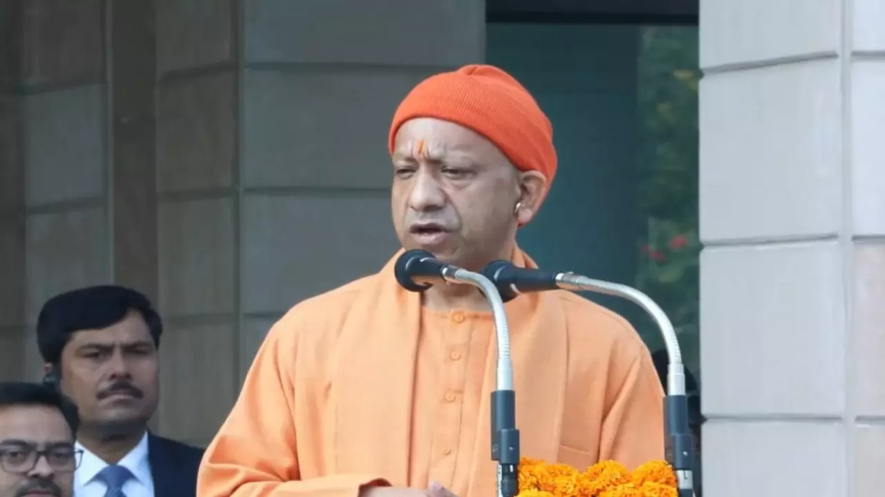 Republic Day 77th| Yogi Adityanath| Uttar Pradesh CM | सीएम योगी ने ...