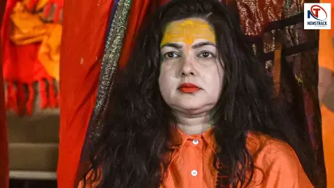 90% शंकराचार्य झूठे...! बयान के बाद ममता कुलकर्णी को किन्नर अखाड़े ने धक्के मारकर निकाला बाहर