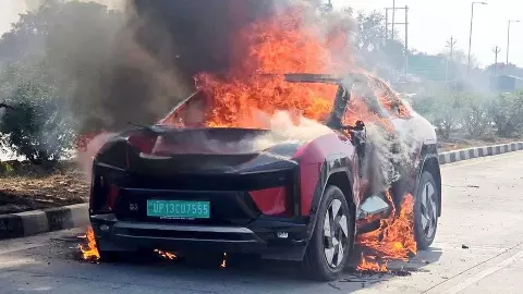 हाईवे पर Mahindra BE 6 में लगी आग, हादसे ने बढ़ाई EV सेफ्टी चिंता