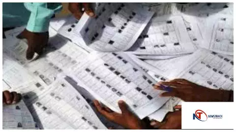 Hapur News : डुप्लीकेट मतदाता सूची में केवल 4.71% डाटा अपलोड, सत्यापन और देरी पर सवाल Hapur News : डुप्लीकेट मतदाता सूची में केवल 4.71% डाटा अपलोड, सत्यापन और देरी पर सवाल