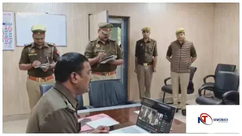 Kaushambi News : ऑनलाइन संवाद से कौशाम्बी में तेज हुआ न्याय, एसपी राजेश कुमार की पहल Kaushambi News : ऑनलाइन संवाद से कौशाम्बी में तेज हुआ न्याय, एसपी राजेश कुमार की पहल