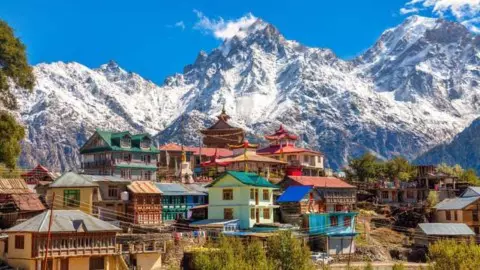 बर्फबारी देखने के लिए शिमला-मनाली नहीं, ये 7 ऑफबीट हिल स्टेशन हैं बेस्ट