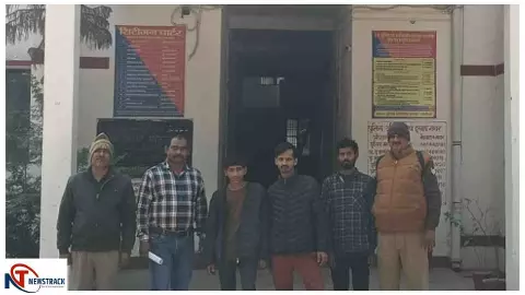 Chandauli News : चंदौली में पुलिस का बड़ा एक्शन, सैयदराजा से तीन शातिर चोर गिरफ्तार Chandauli News : चंदौली में पुलिस का बड़ा एक्शन, सैयदराजा से तीन शातिर चोर गिरफ्तार