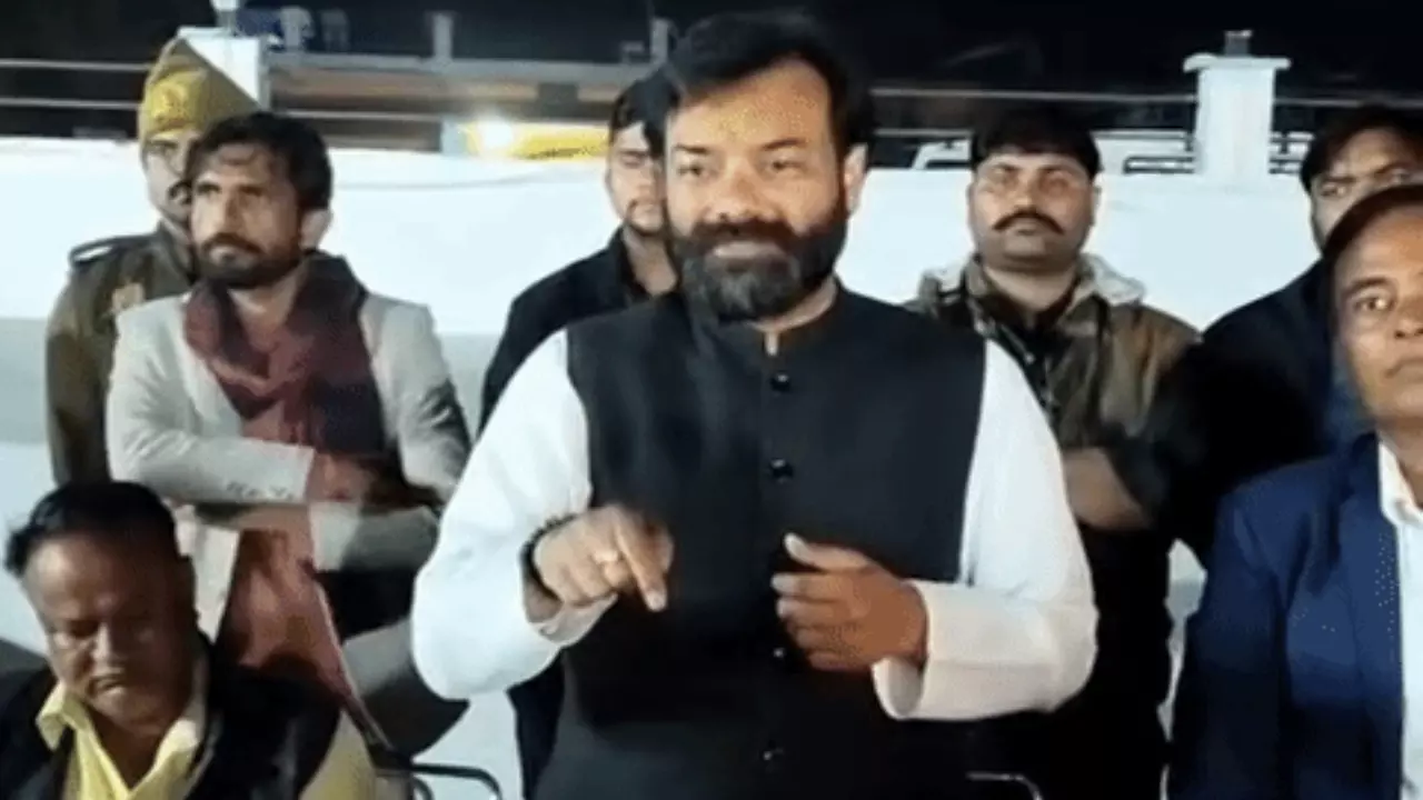 अब साइकिल की सवारी करेंगे बृजभूषण राजपूत? सपा में जाने की खबरों पर सांसद पिता ने कह दी बड़ी बात