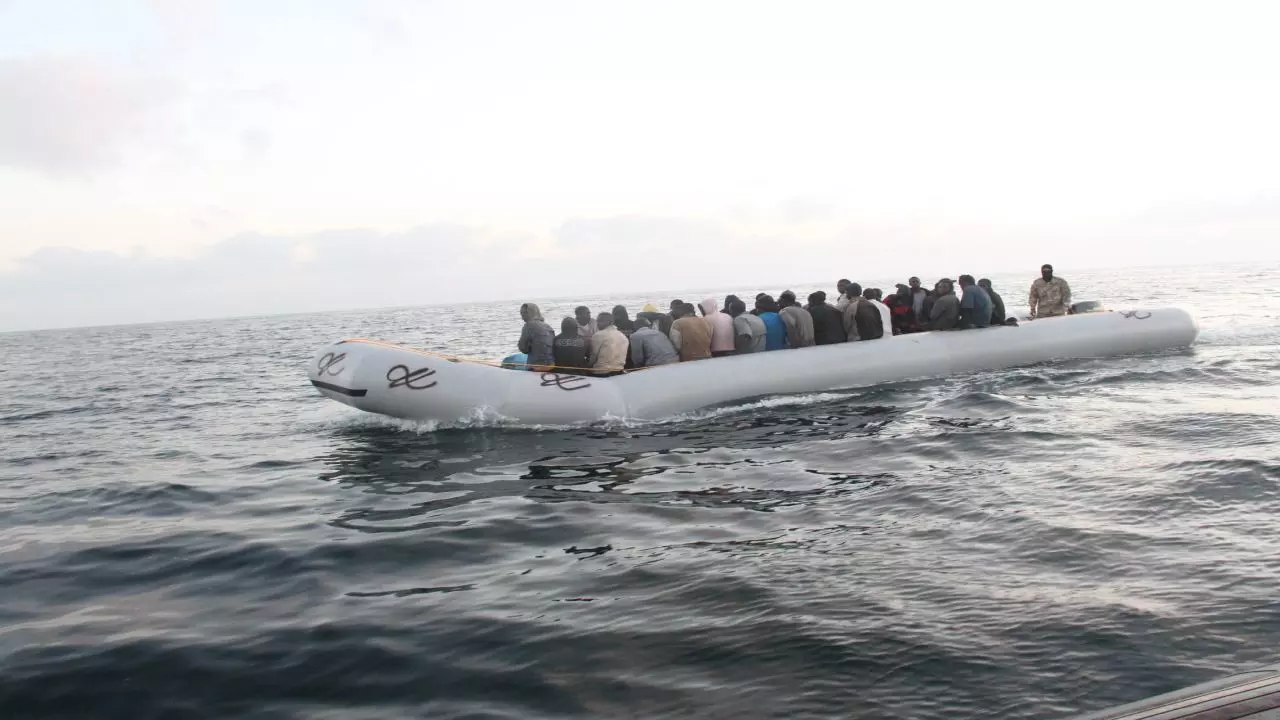 53 Migrants Dead or Missing After Boat Capsizes off Libya: IOM | 53 ...