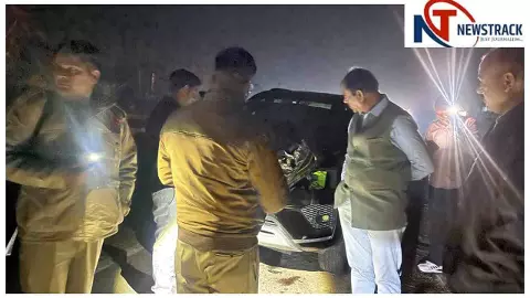 Hapur News : हापुड़ में बड़ा हादसा टला, मुनकाद अली की फॉर्च्यूनर ट्रैक्टर-ट्रॉली से टकराई