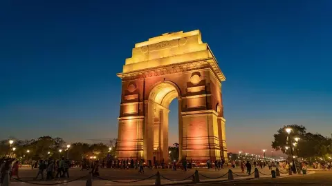 India Gate के पास छिपा है दिल्ली का इतिहास, ये 3 जगहें बना देंगी ट्रिप यादगार