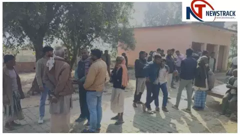 Kushinagar कुशीनगर में प्राचीन शिव मंदिर में तोड़फोड़, प्रतिमाएं क्षतिग्रस्त, ग्रामीणों में आक्रोश