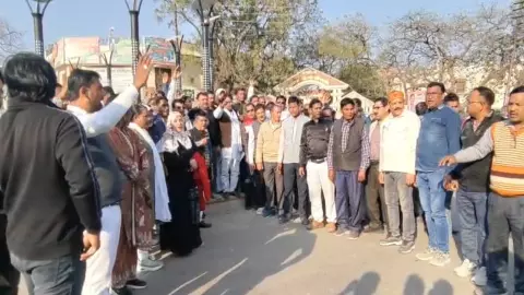 Kaushambi News