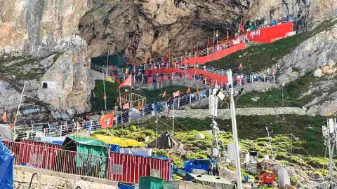 अमरनाथ यात्रा को हाईटेक टच: श्रीनगर-जम्मू में लेजर शो, 10 लाख का सुरक्षा कवच