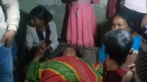 Jamkar lathi stick hit house after hearing said in fair, woman injured Jamkar lathi stick hit house after hearing said in fair, woman injured