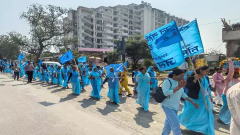 Jal Saheli Yamuna Yatra: पचनद से दिल्ली तक जल सहेलियों की अविरल-निर्मल यमुना यात्रा Jal Saheli Yamuna Yatra: पचनद से दिल्ली तक जल सहेलियों की अविरल-निर्मल यमुना यात्रा