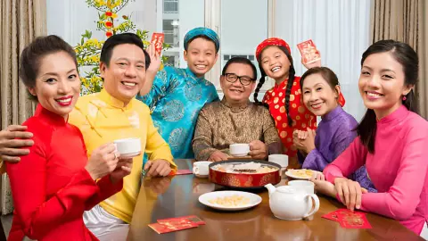 वियतनाम में क्यों नहीं मनाए जाते थे व्यक्तिगत जन्मदिन? जानिए अनोखी परंपरा की पूरी कहानी वियतनाम में क्यों नहीं मनाए जाते थे व्यक्तिगत जन्मदिन? जानिए अनोखी परंपरा की पूरी कहानी