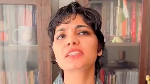 Neha Singh Rathore on Modi Yogi model Neha Singh Rathore on Modi Yogi model