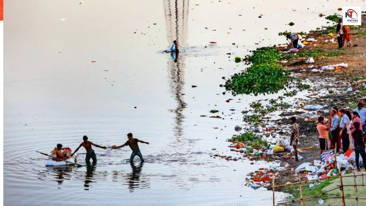 लो... अब जल सहेलियों ने संभाली कमान! यमुना को निर्मल बनाने के लिए छिड़ी पदयात्रा, दुश्मनों की तरह प्रदूषण पर वार