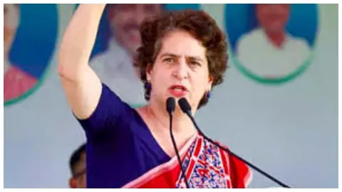 असम के दो दिवसीय दौरे पर प्रियंका गांधी, स्क्रीनिंग बैठकों में होंगी शामिल असम के दो दिवसीय दौरे पर प्रियंका गांधी, स्क्रीनिंग बैठकों में होंगी शामिल