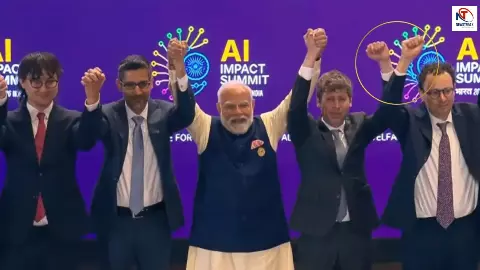 PM मोदी के साथ ग्रुप फोटो में क्या हुआ ऐसा? Sam Altman और Dario Amodei के बीच की ये दूरी सोशल मीडिया पर हुई वायरल!
