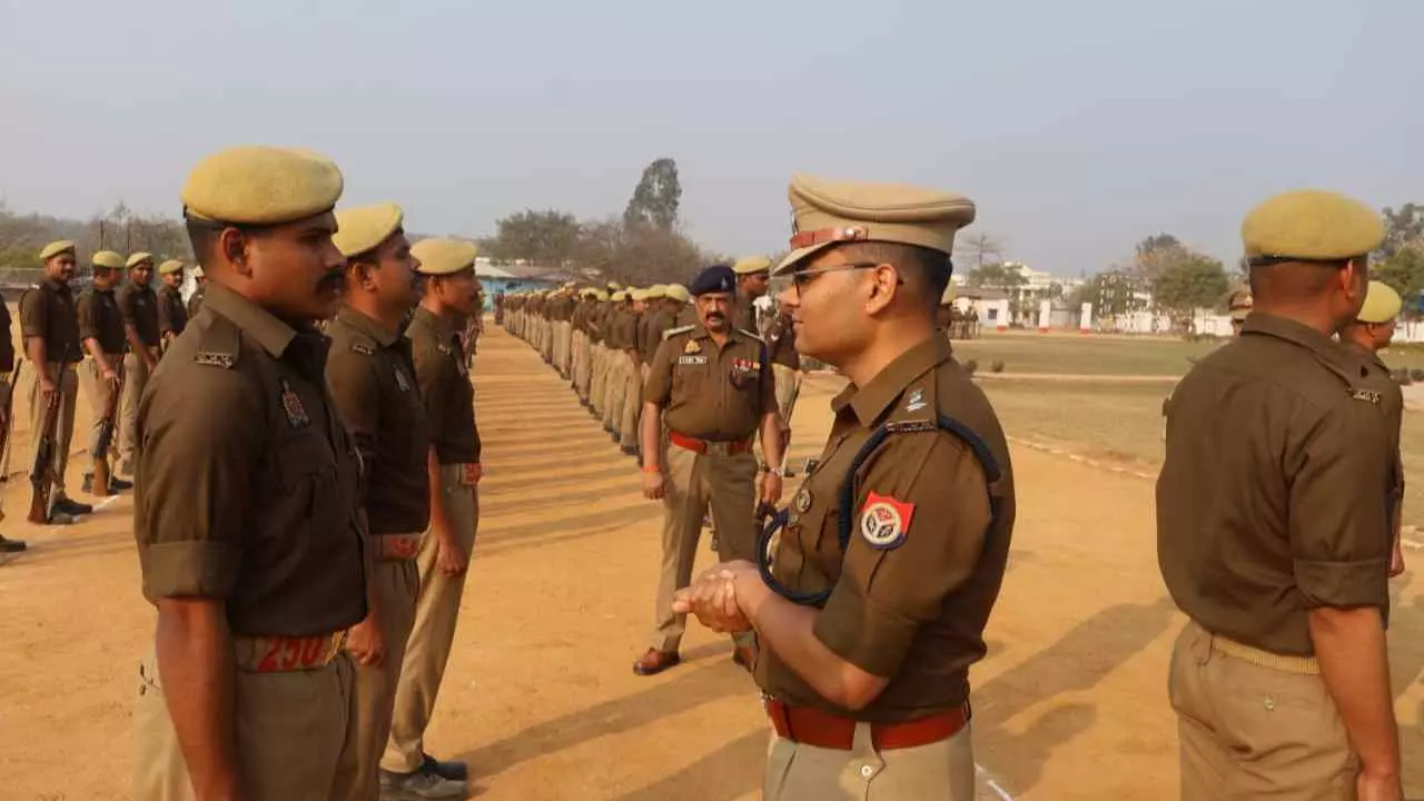 Sonbhadra Police Parade Inspection by SP Abhishek Verma at Reserve ...